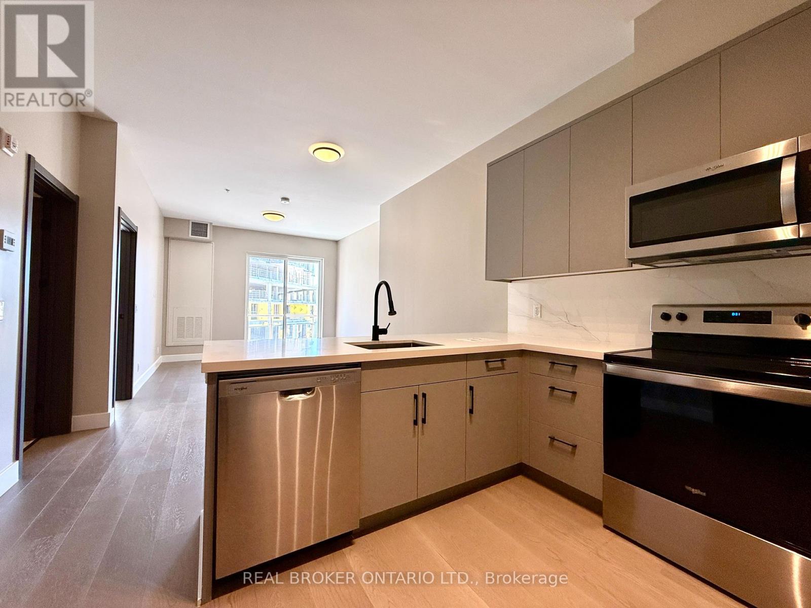 180 Kanata Avenue, Ottawa, Ontario  K2K 3L9 - Photo 10 - X13182310