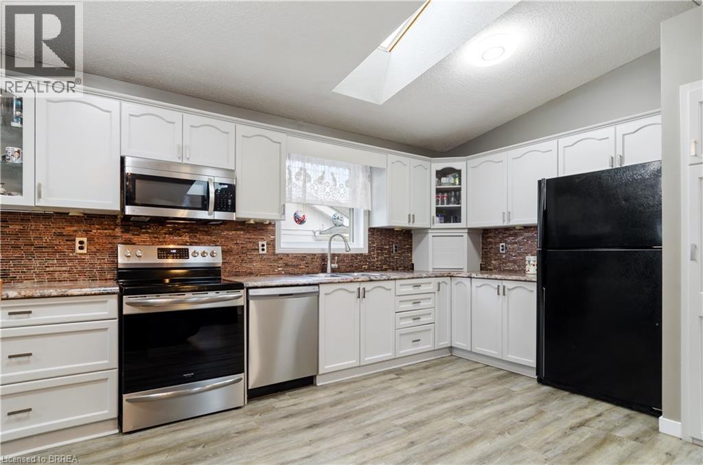 71 Barnes Avenue, Brantford, Ontario  N3R 4Y9 - Photo 4 - 40817916