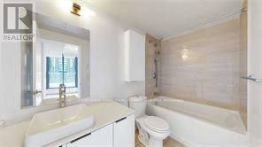 805 - 11 Wellesley Street W, Toronto, Ontario  M4Y 1E8 - Photo 17 - C13181958