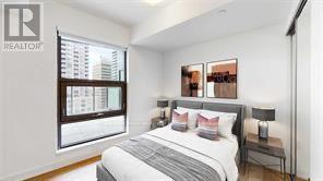805 - 11 Wellesley Street W, Toronto, Ontario  M4Y 1E8 - Photo 3 - C13181958