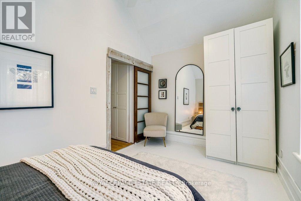 158 Waverley Road, Toronto, Ontario  M4L 3T3 - Photo 21 - E13181854