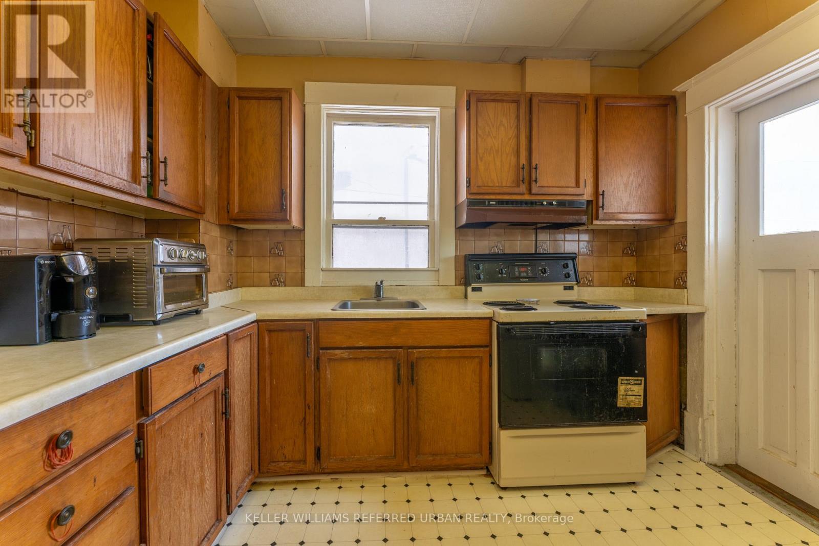 84 Gough Avenue, Toronto, Ontario  M4K 3N8 - Photo 16 - E13181966