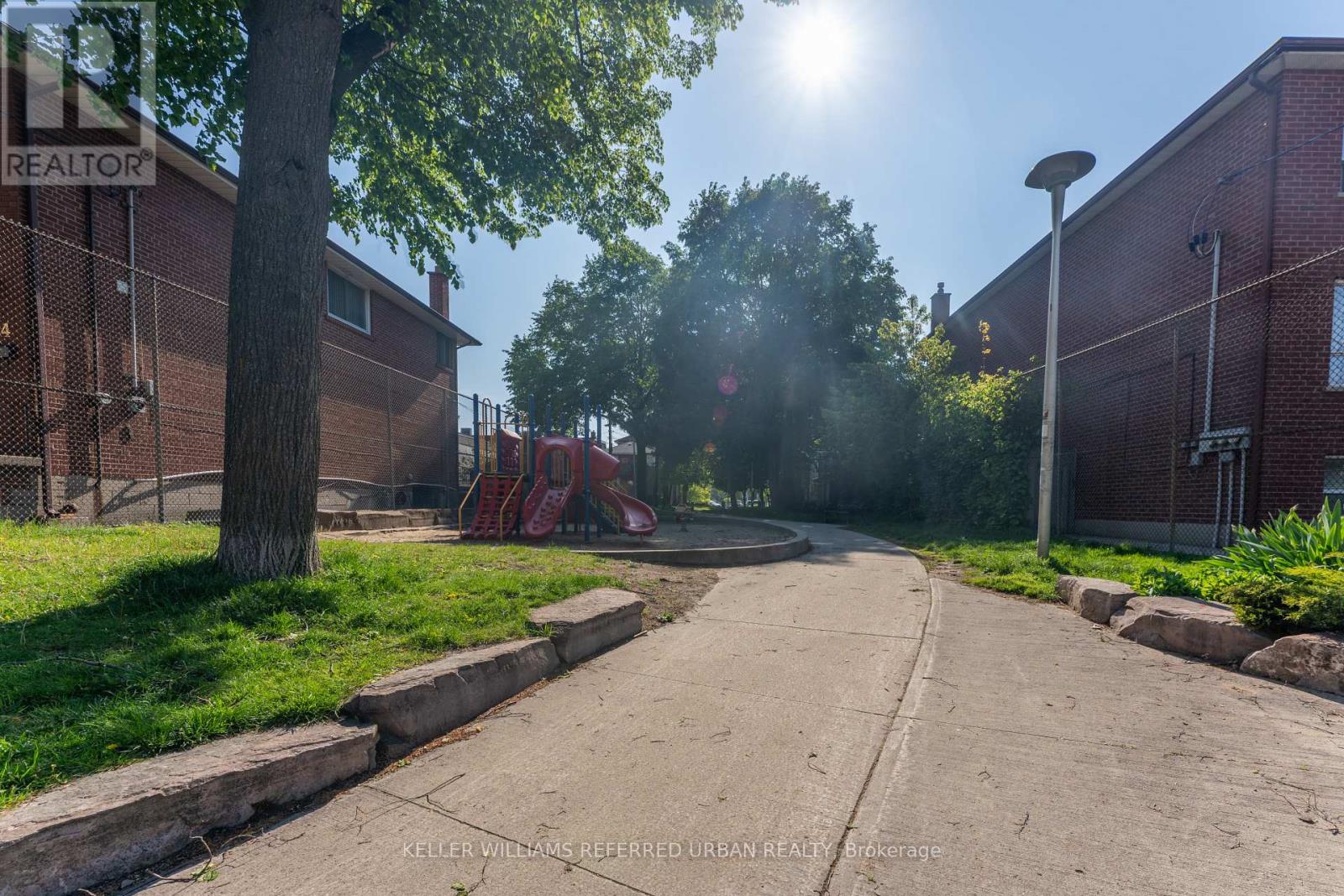 84 Gough Avenue, Toronto, Ontario  M4K 3N8 - Photo 6 - E13181966