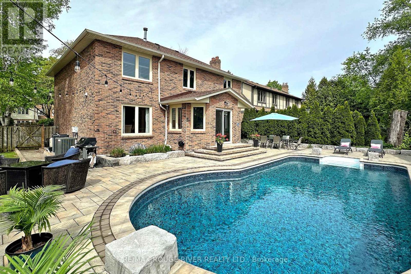 21 Ramblewood Drive, Toronto, Ontario  M1C 3E2 - Photo 2 - E13182000