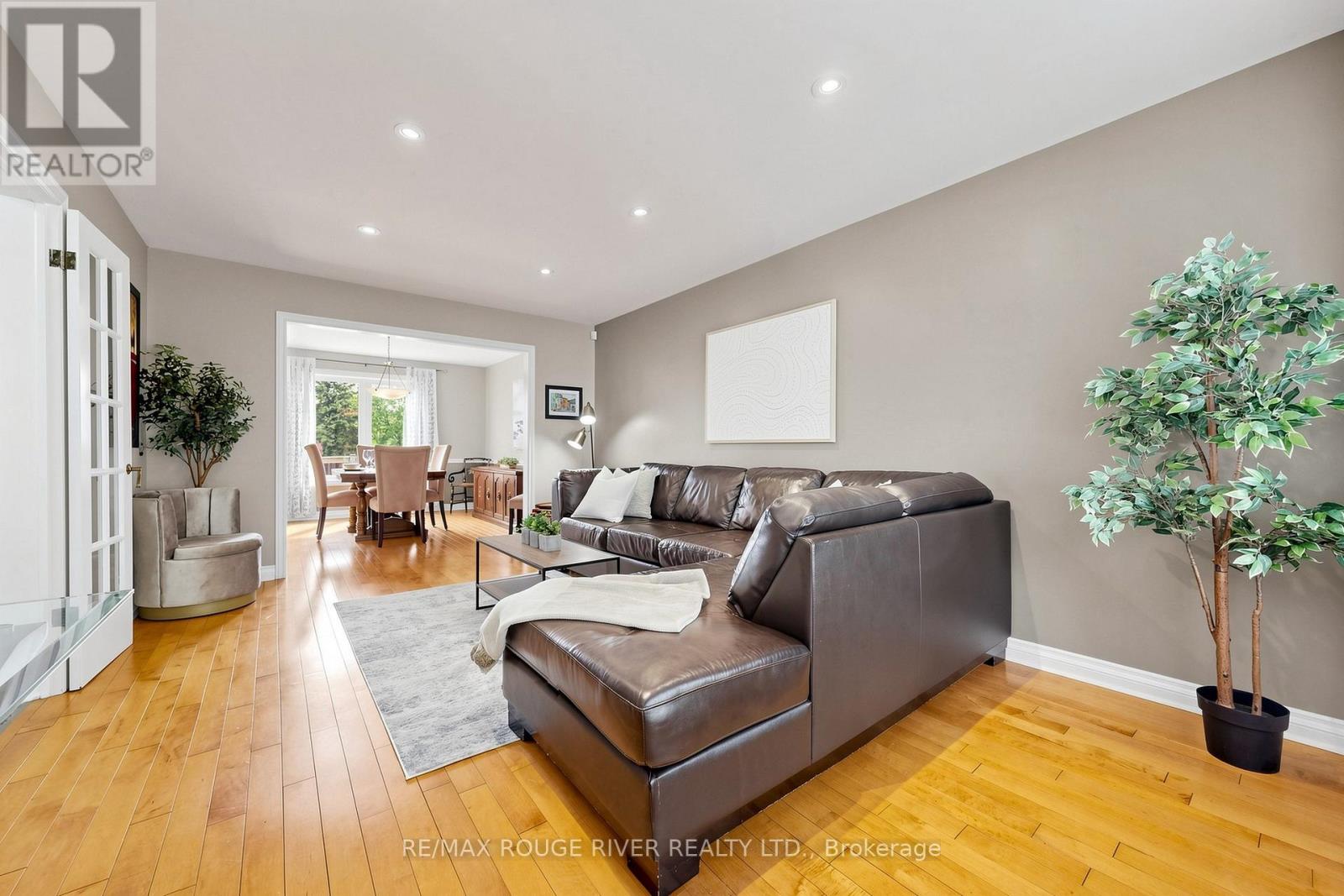 21 Ramblewood Drive, Toronto, Ontario  M1C 3E2 - Photo 4 - E13182000