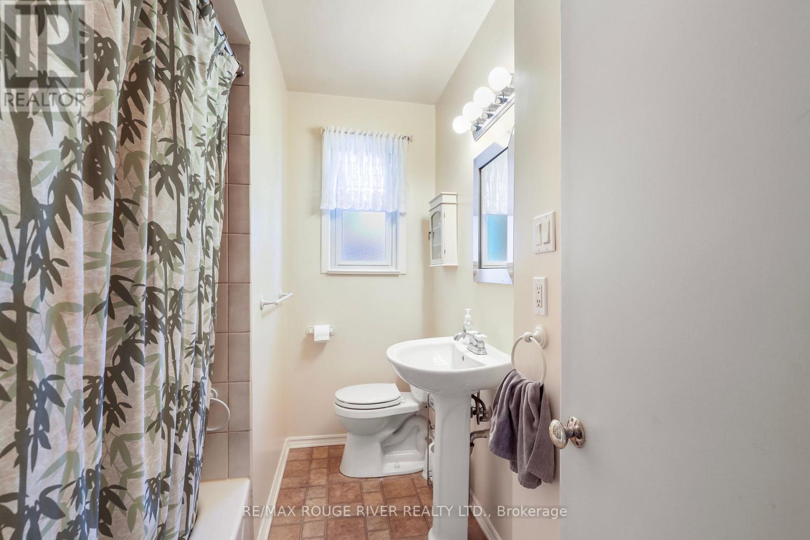 14 Farmbrook Road, Toronto, Ontario  M1J 2S4 - Photo 14 - E13182184