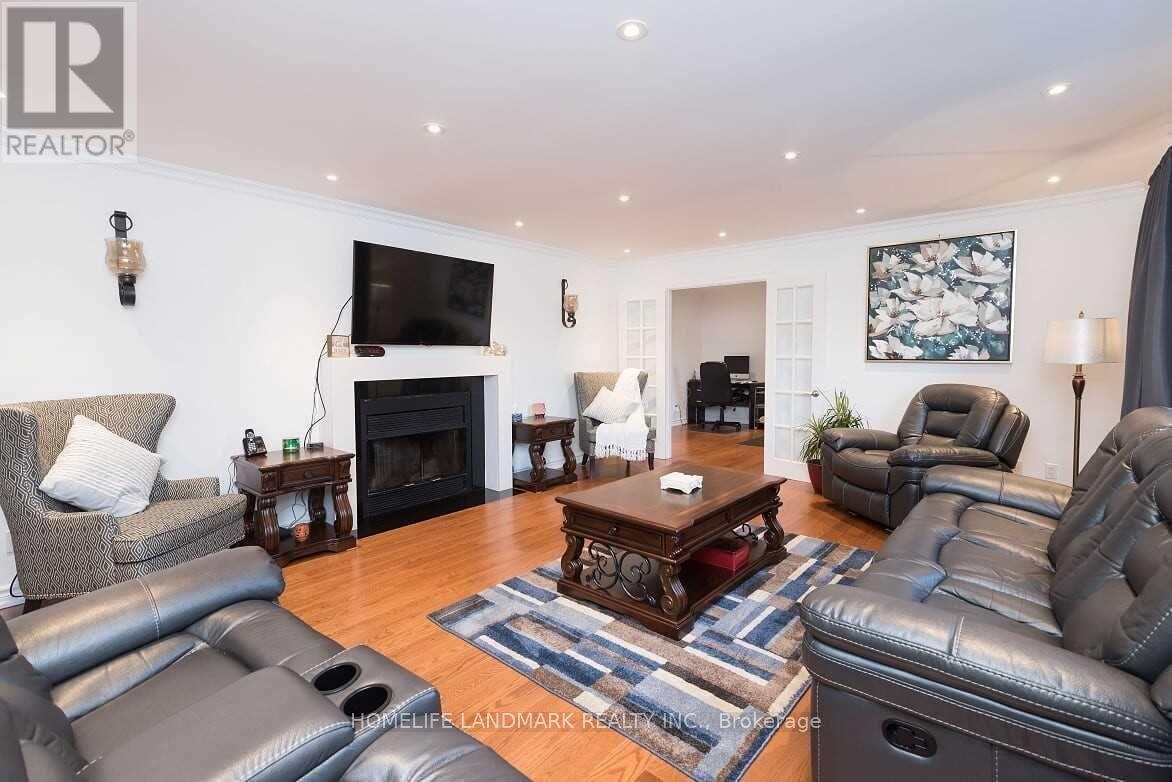 32 Elmvale Boulevard, Whitchurch-Stouffville, Ontario  L4A 2Y3 - Photo 17 - N13181842