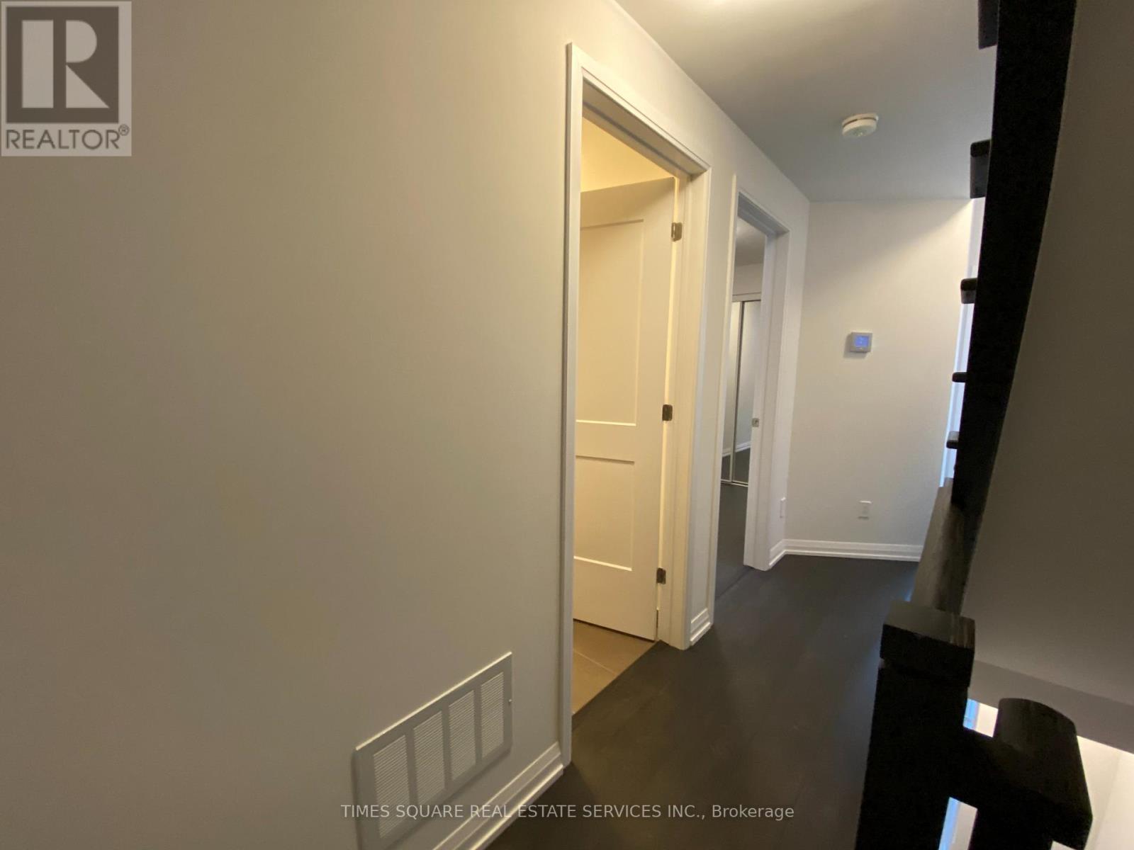 Th32 - 1050 Portage Parkway, Vaughan, Ontario  L4K 2M7 - Photo 10 - N13182046