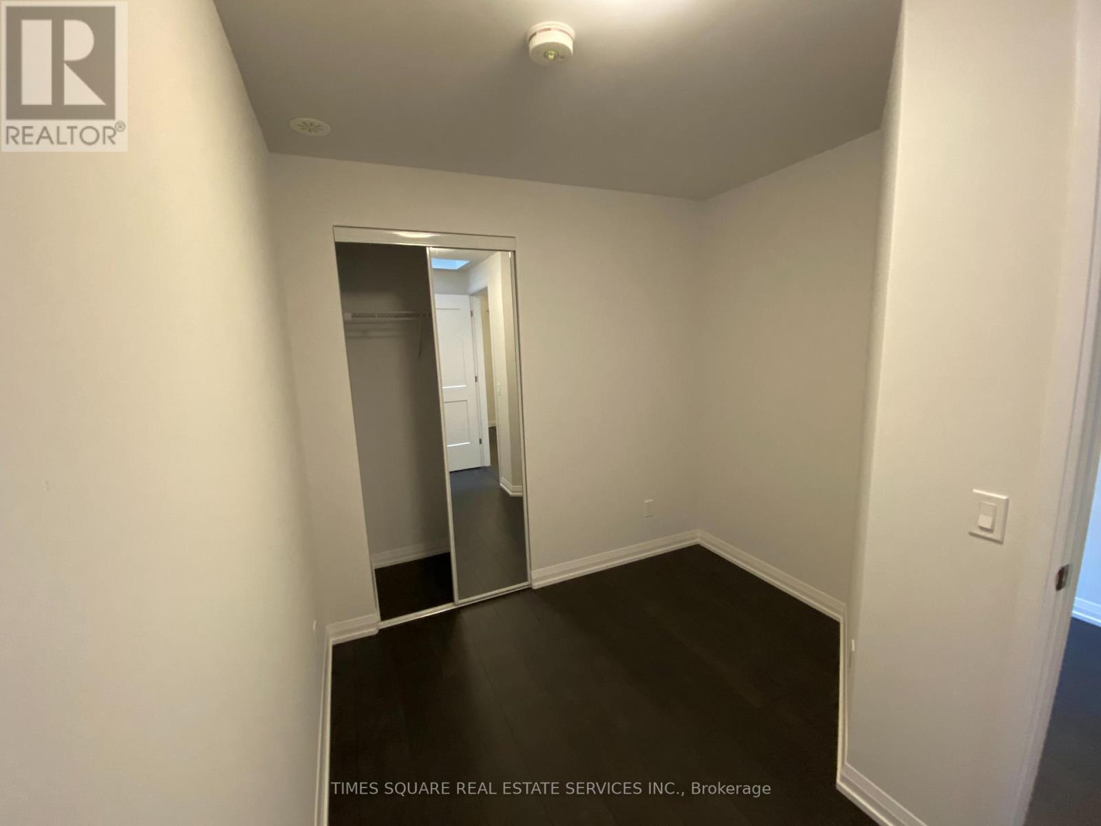 Th32 - 1050 Portage Parkway, Vaughan, Ontario  L4K 2M7 - Photo 13 - N13182046