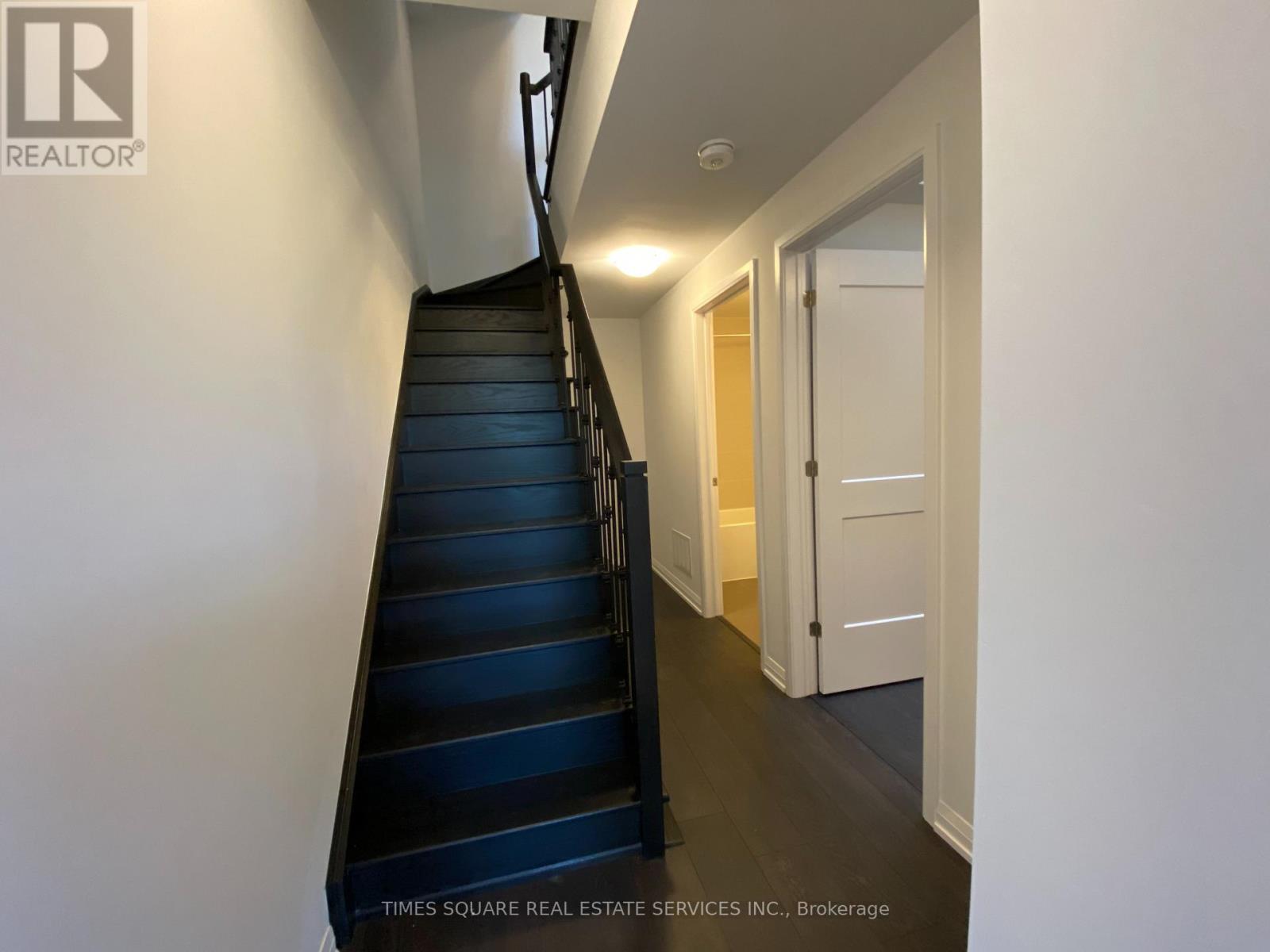 Th32 - 1050 Portage Parkway, Vaughan, Ontario  L4K 2M7 - Photo 18 - N13182046