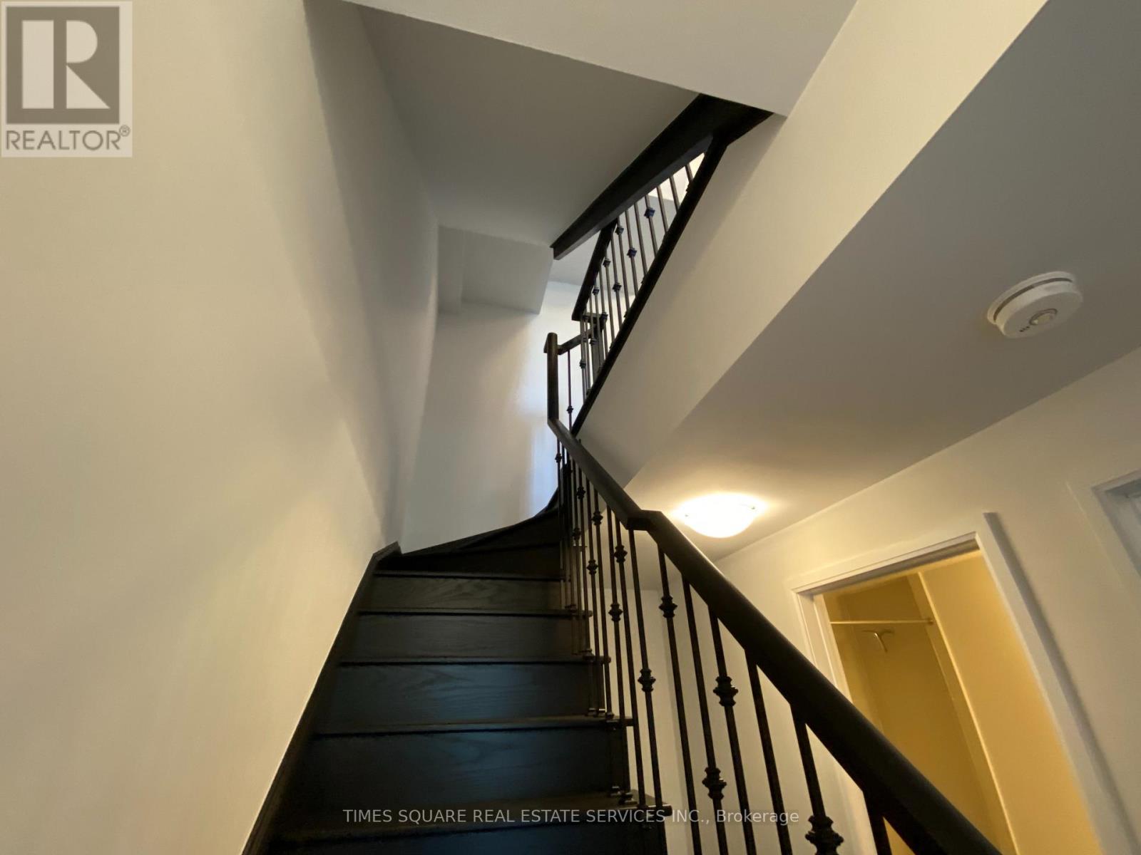 Th32 - 1050 Portage Parkway, Vaughan, Ontario  L4K 2M7 - Photo 19 - N13182046