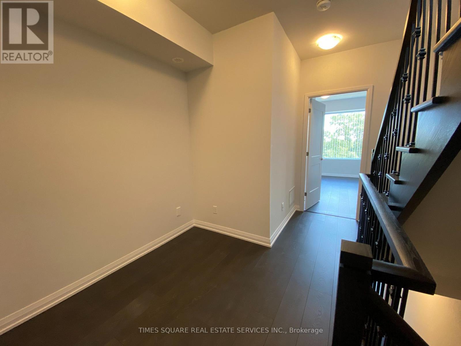 Th32 - 1050 Portage Parkway, Vaughan, Ontario  L4K 2M7 - Photo 21 - N13182046