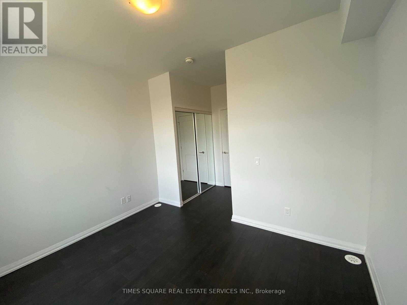 Th32 - 1050 Portage Parkway, Vaughan, Ontario  L4K 2M7 - Photo 26 - N13182046