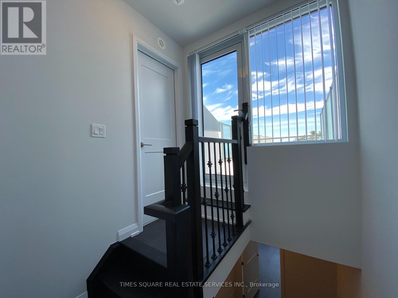 Th32 - 1050 Portage Parkway, Vaughan, Ontario  L4K 2M7 - Photo 29 - N13182046