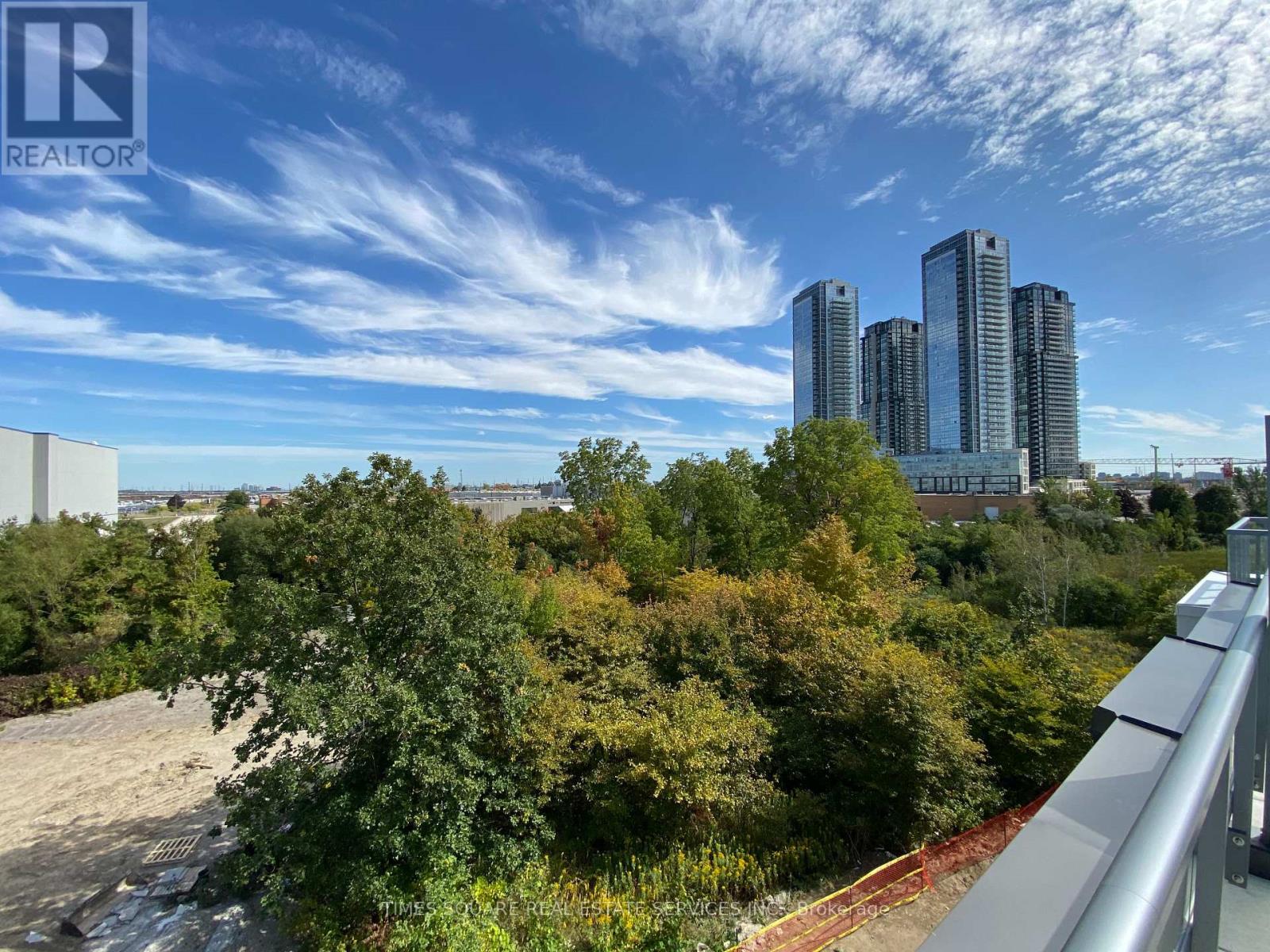 Th32 - 1050 Portage Parkway, Vaughan, Ontario  L4K 2M7 - Photo 32 - N13182046