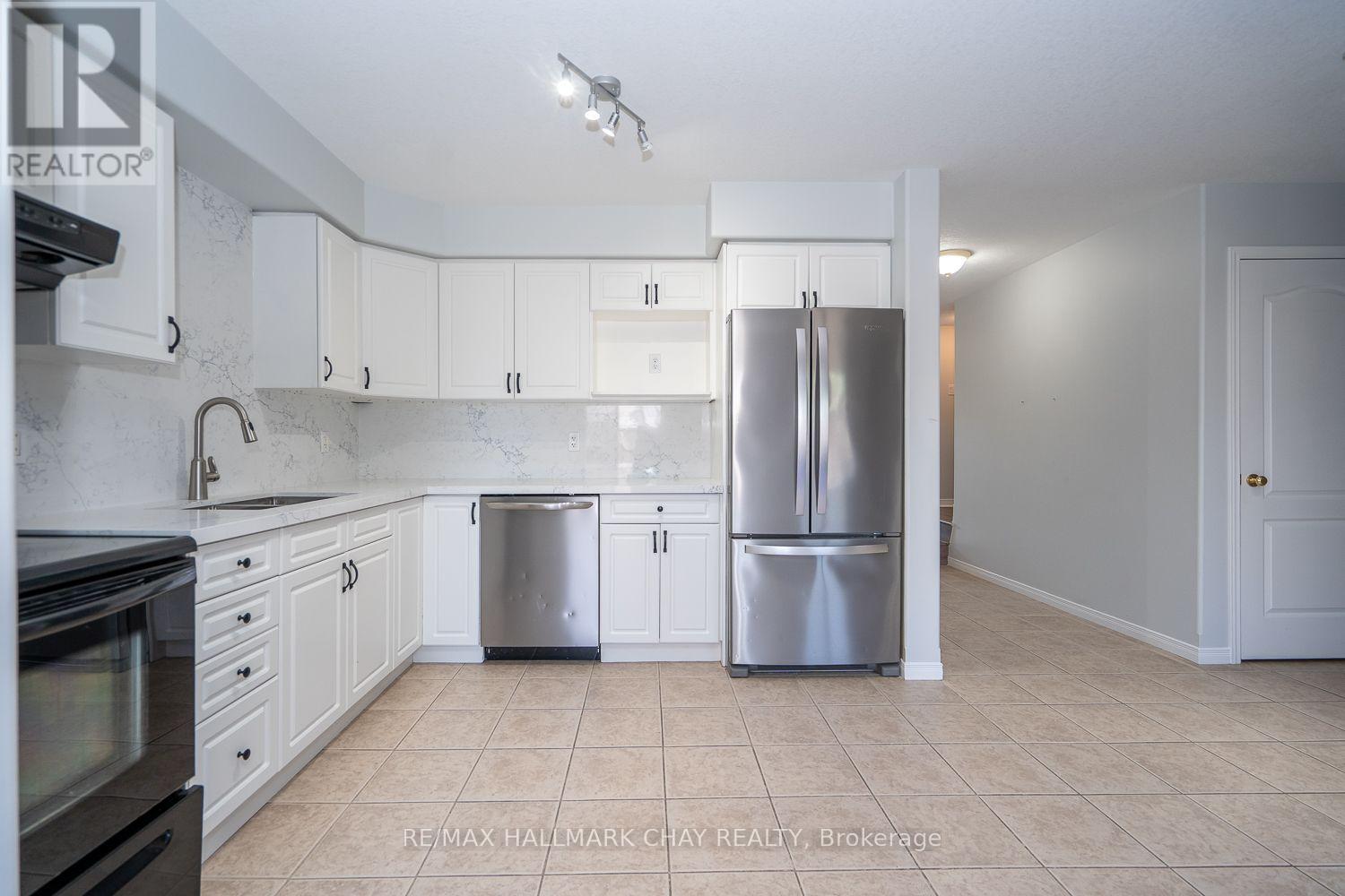 15 Wallace Street, New Tecumseth, Ontario  L9R 2G5 - Photo 10 - N13182172