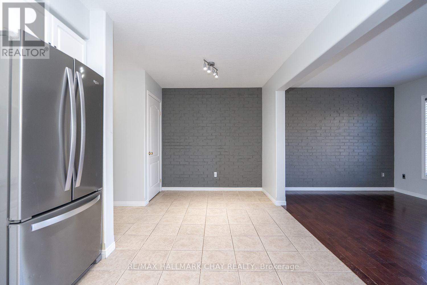 15 Wallace Street, New Tecumseth, Ontario  L9R 2G5 - Photo 11 - N13182172
