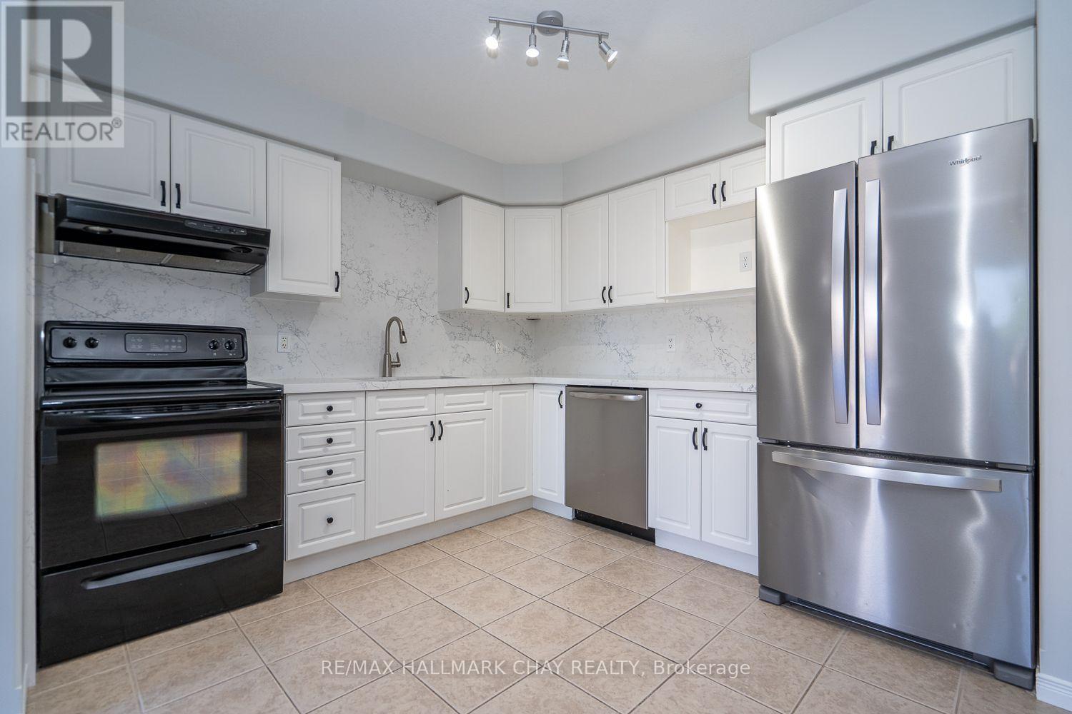 15 Wallace Street, New Tecumseth, Ontario  L9R 2G5 - Photo 3 - N13182172
