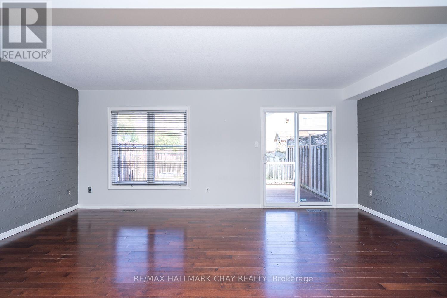 15 Wallace Street, New Tecumseth, Ontario  L9R 2G5 - Photo 4 - N13182172
