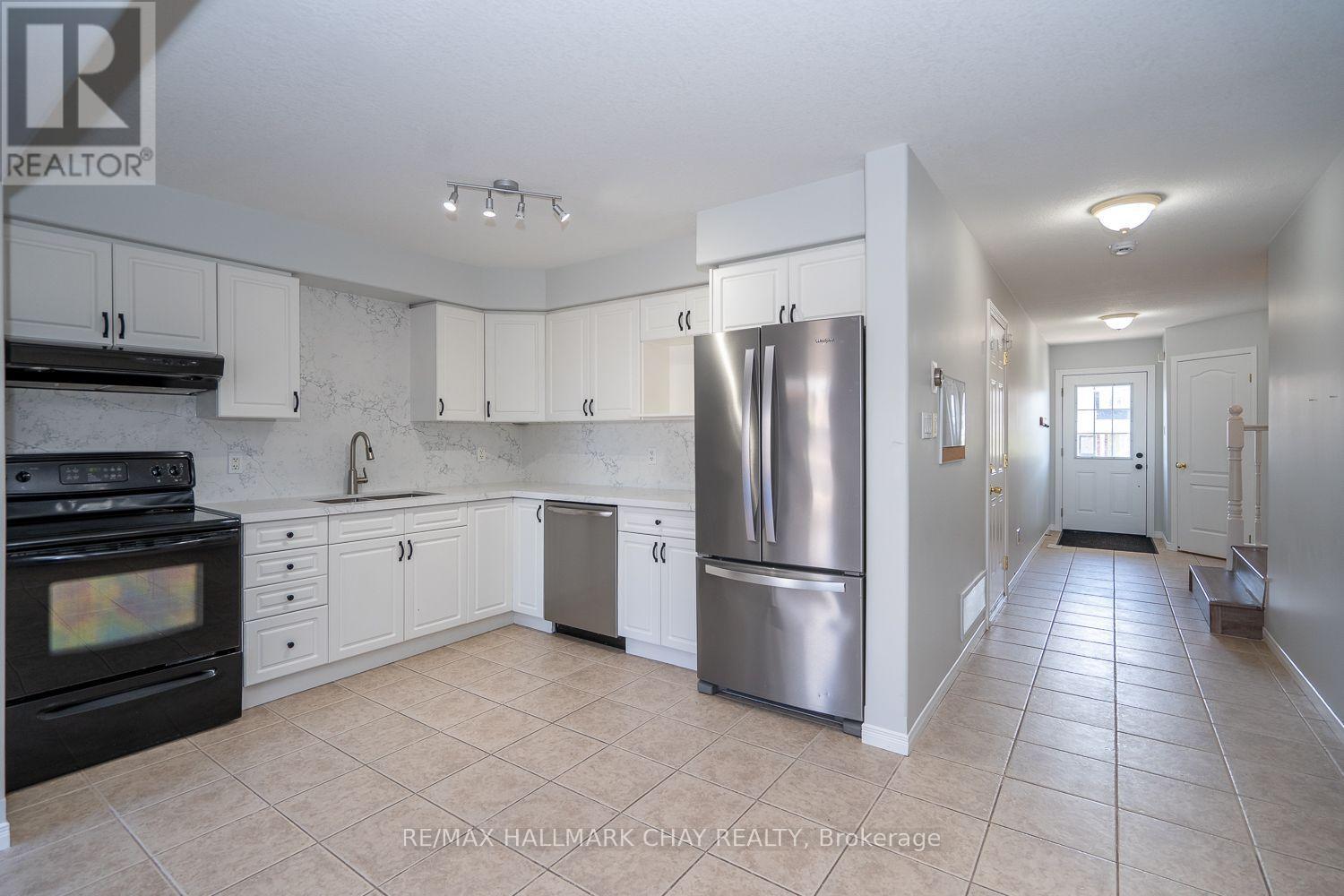 15 Wallace Street, New Tecumseth, Ontario  L9R 2G5 - Photo 9 - N13182172