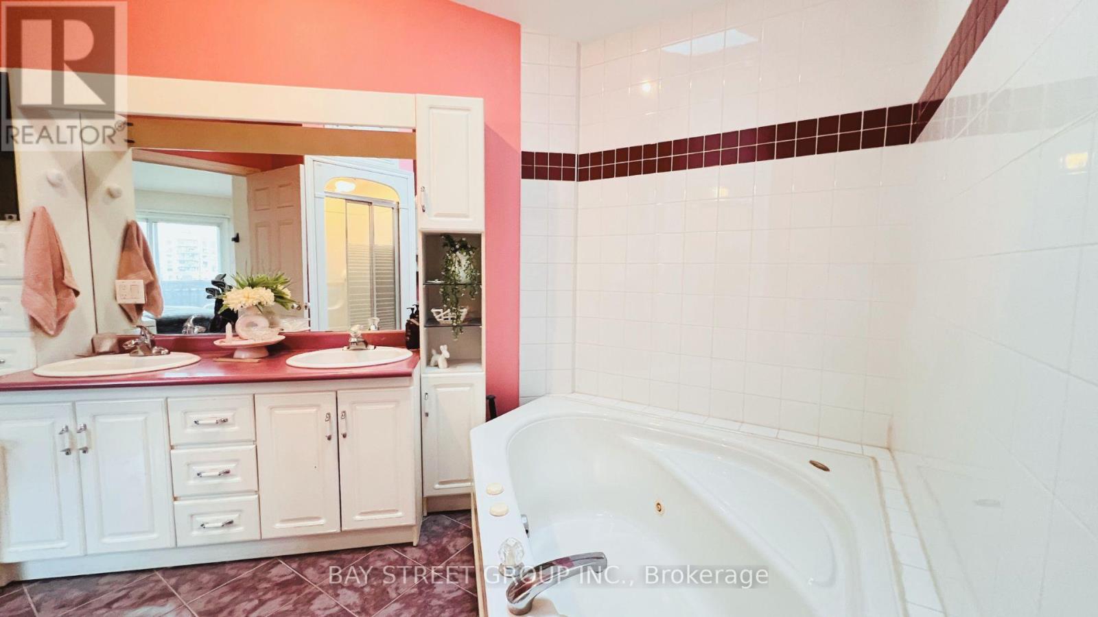 301 - 66 Maple Avenue, Barrie, Ontario  L4N 1R8 - Photo 17 - S13181816