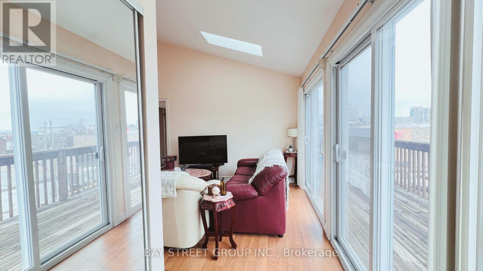 301 - 66 Maple Avenue, Barrie, Ontario  L4N 1R8 - Photo 7 - S13181816