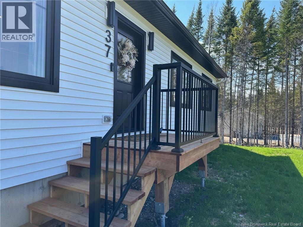 37 Berry Drive, Rusagonis, New Brunswick  E3B 0V9 - Photo 2 - NB140441