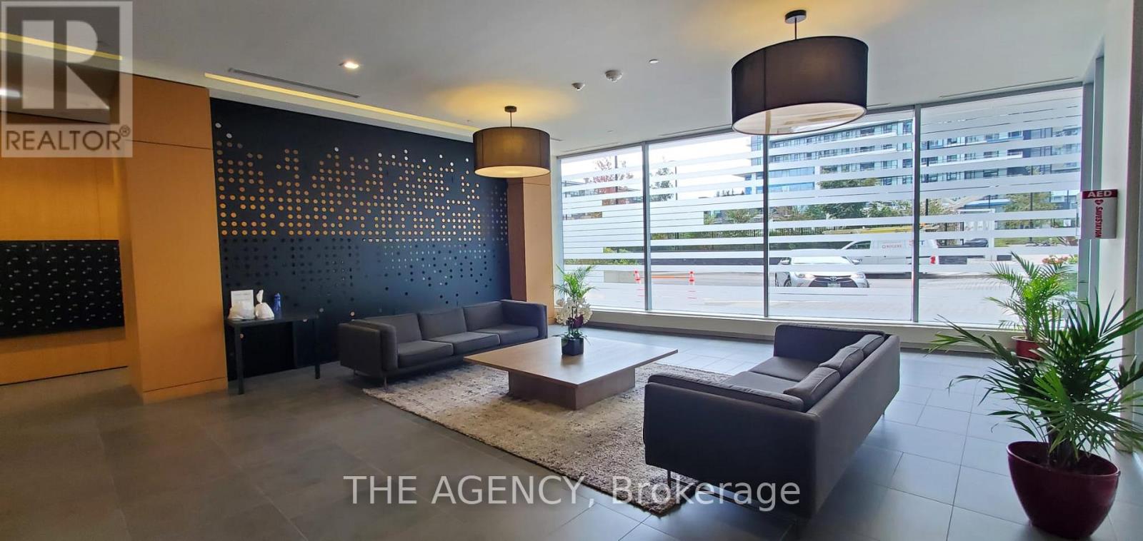 301 - 2520 Eglinton Avenue W, Mississauga, Ontario  L5M 0Y4 - Photo 4 - W13181834