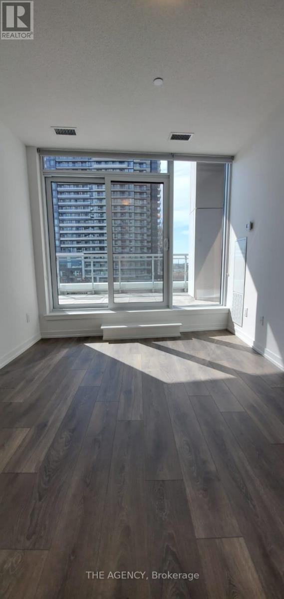 301 - 2520 Eglinton Avenue W, Mississauga, Ontario  L5M 0Y4 - Photo 5 - W13181834