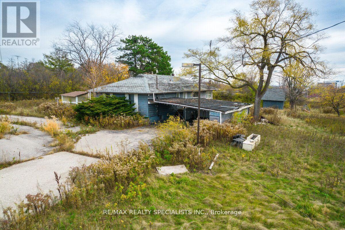 2036 Upper Middle Road E, Oakville, Ontario  L6H 7G5 - Photo 12 - W13181868