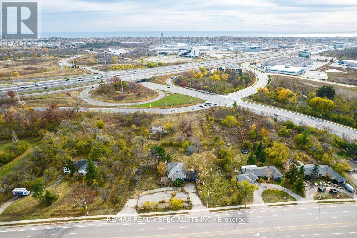 2036 Upper Middle Road E, Oakville, Ontario  L6H 7G5 - Photo 15 - W13181868
