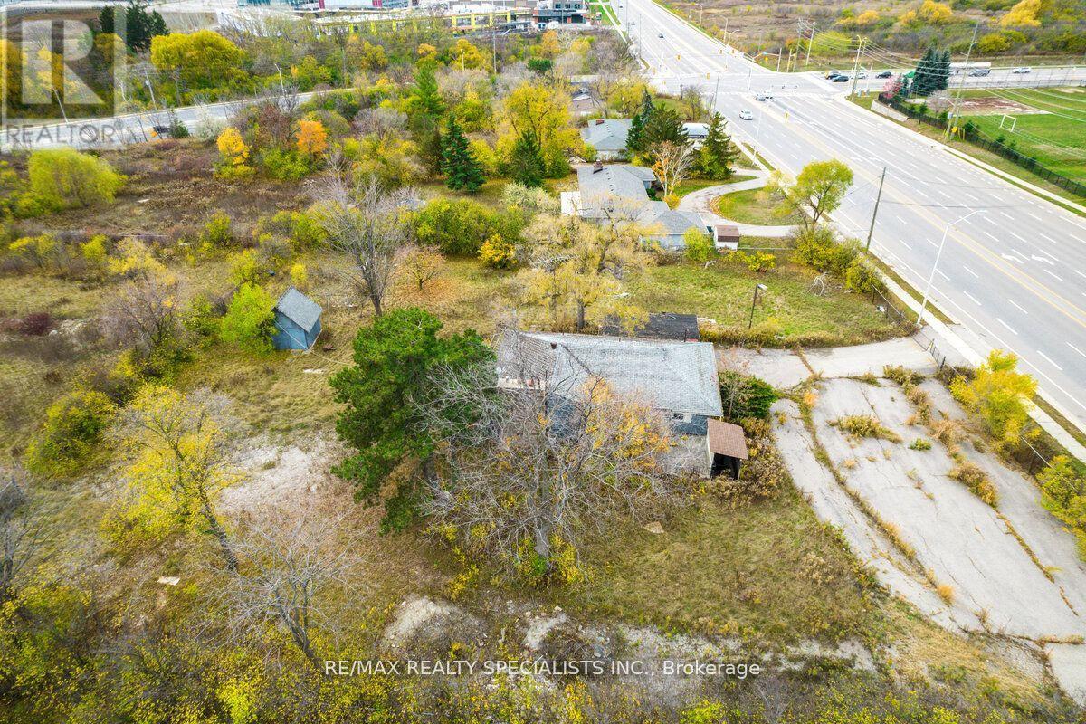 2036 Upper Middle Road E, Oakville, Ontario  L6H 7G5 - Photo 21 - W13181868