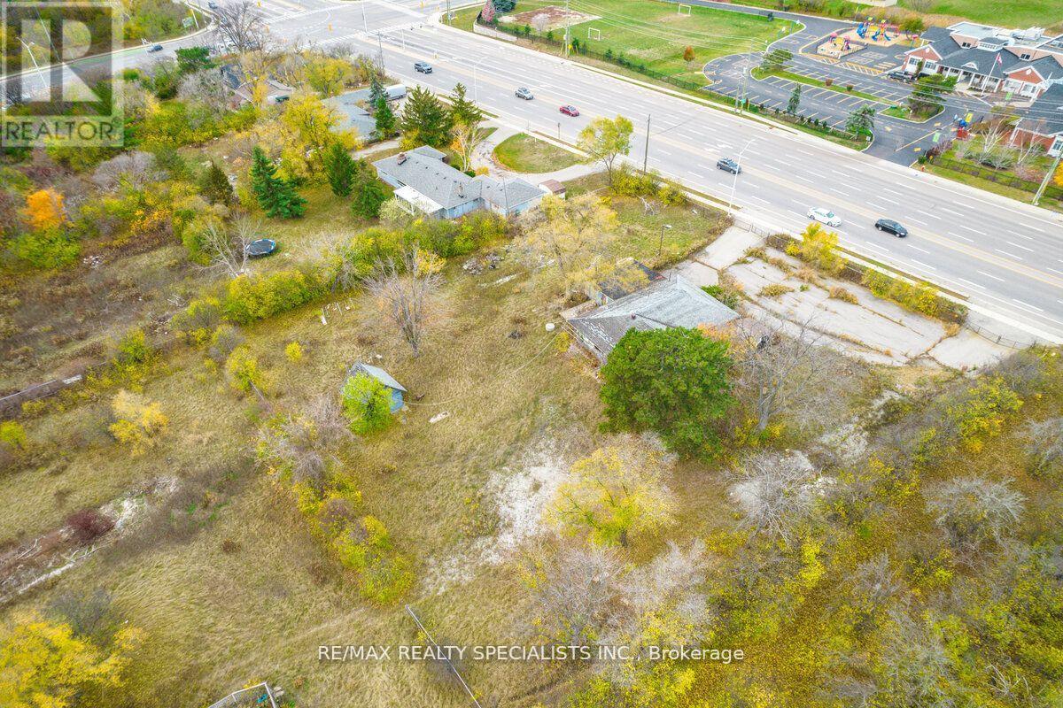 2036 Upper Middle Road E, Oakville, Ontario  L6H 7G5 - Photo 24 - W13181868