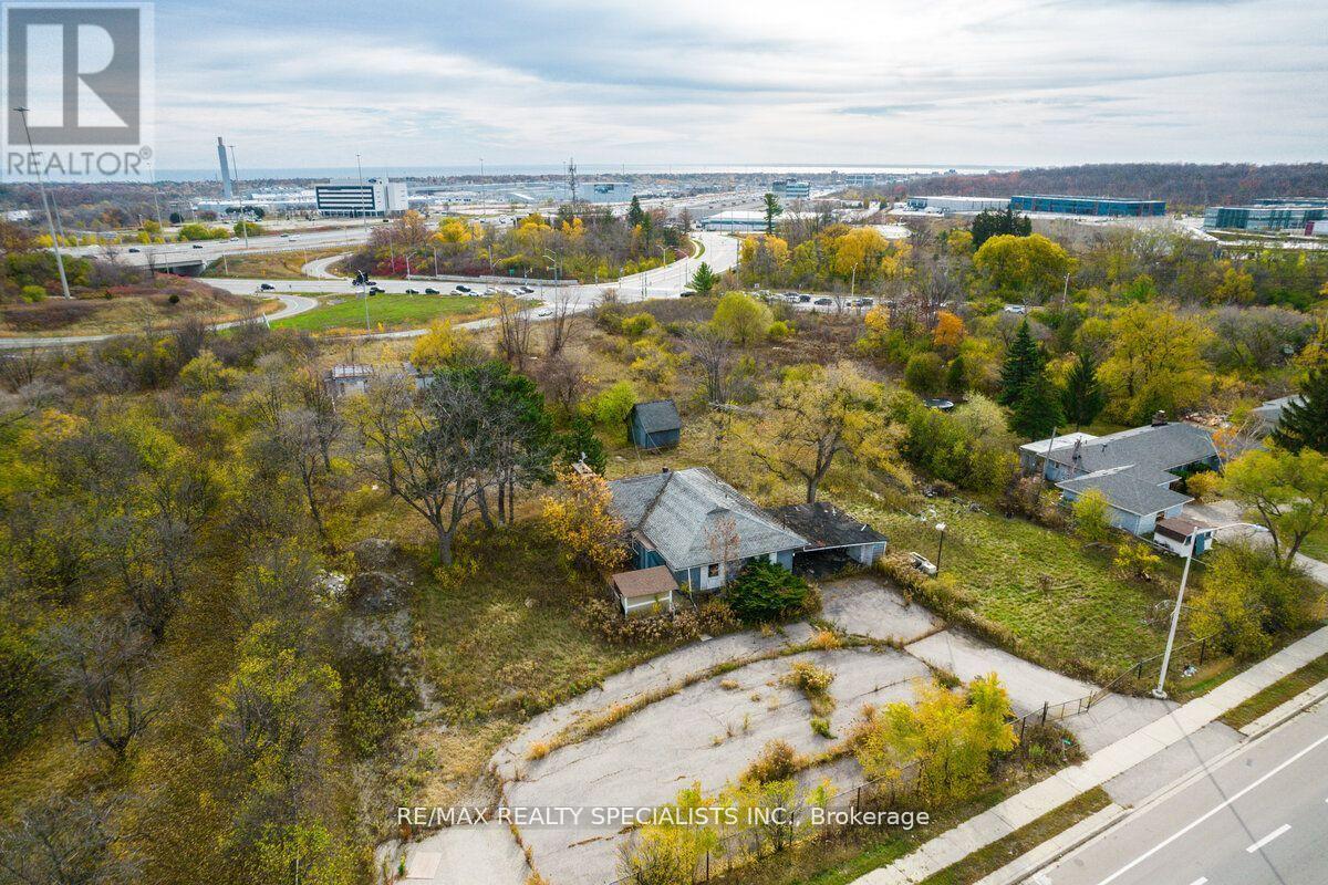2036 Upper Middle Road E, Oakville, Ontario  L6H 7G5 - Photo 5 - W13181868