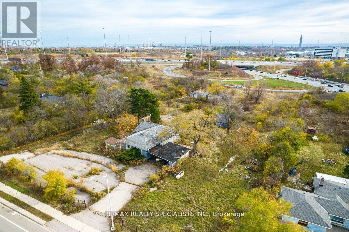 2036 Upper Middle Road E, Oakville, Ontario  L6H 7G5 - Photo 6 - W13181868
