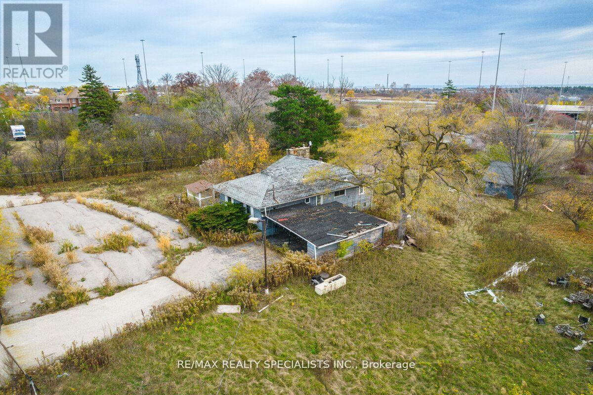 2036 Upper Middle Road E, Oakville, Ontario  L6H 7G5 - Photo 9 - W13181868