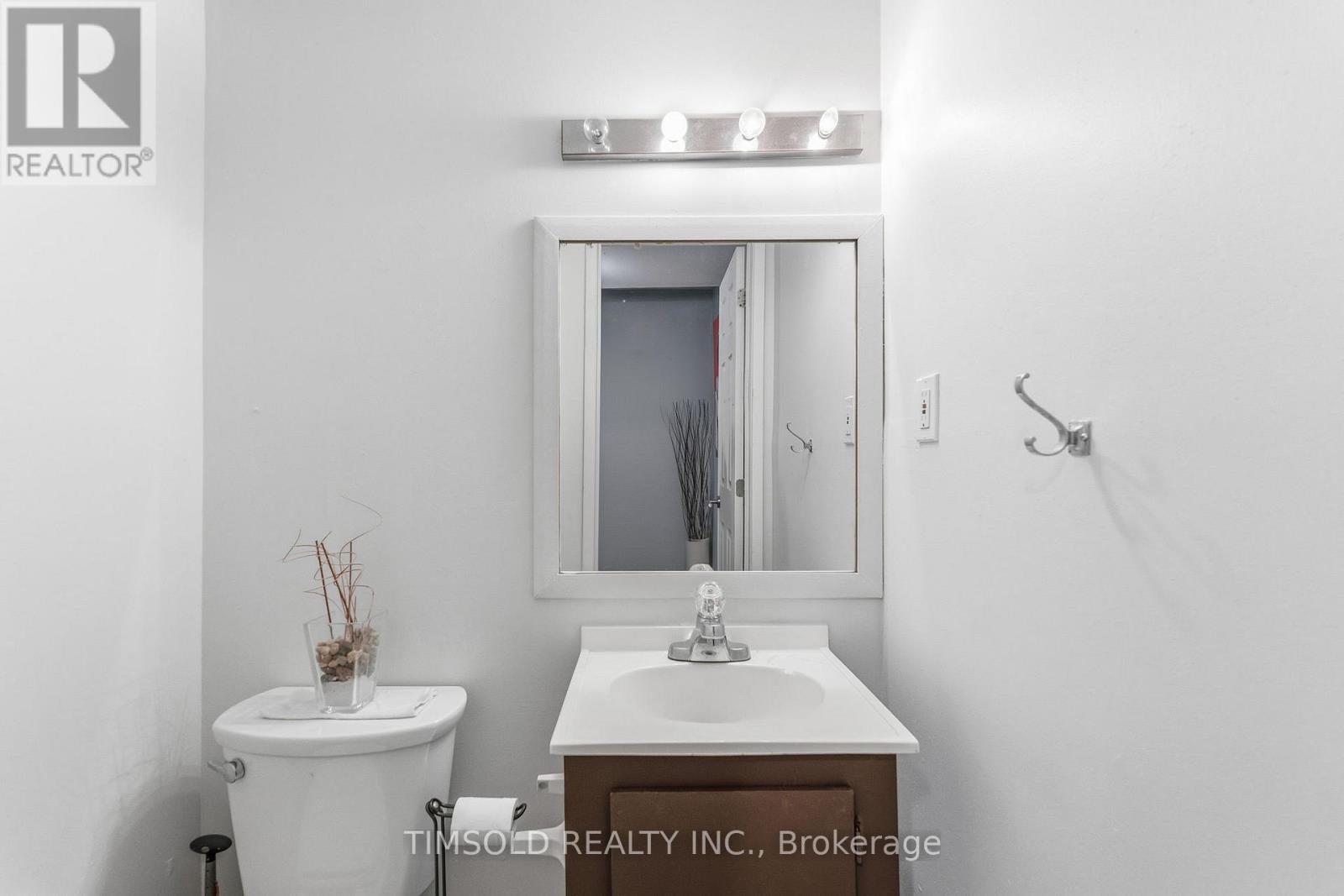 29 - 57 Hansen Road N, Brampton, Ontario  L6V 3C6 - Photo 32 - W13182012