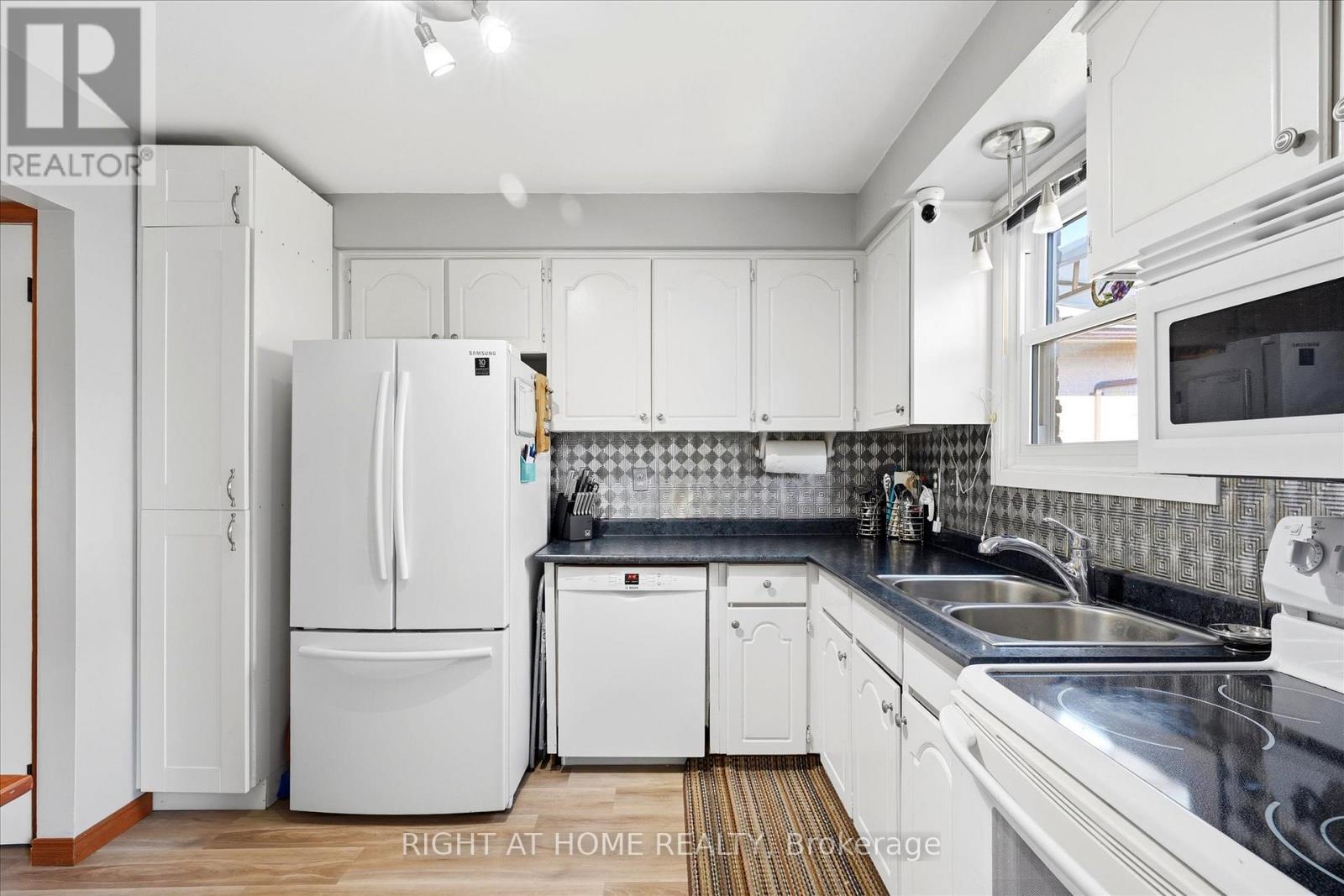 100 Burbank Crescent, Orangeville, Ontario  L9W 3E7 - Photo 7 - W13182108