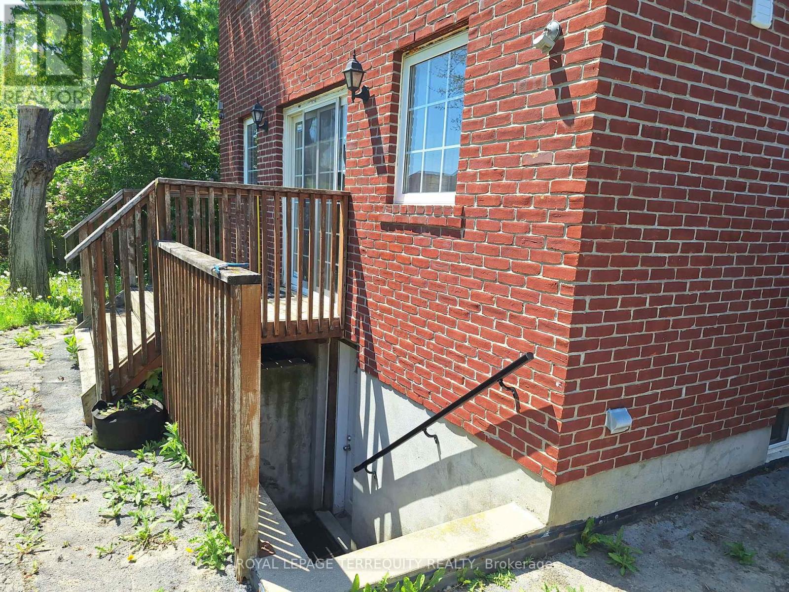 17 Compton Crescent, Toronto, Ontario  M3M 2C3 - Photo 16 - W13182192