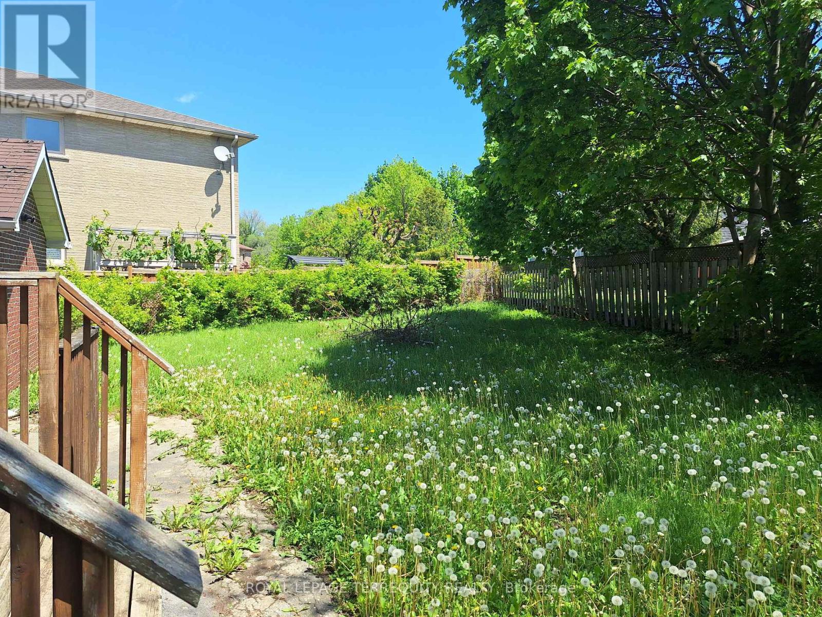 17 Compton Crescent, Toronto, Ontario  M3M 2C3 - Photo 18 - W13182192