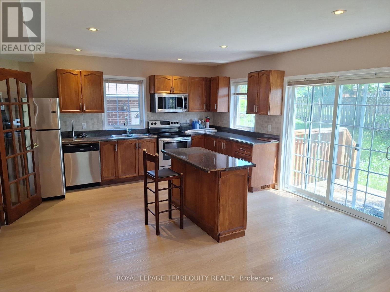 17 Compton Crescent, Toronto, Ontario  M3M 2C3 - Photo 2 - W13182192