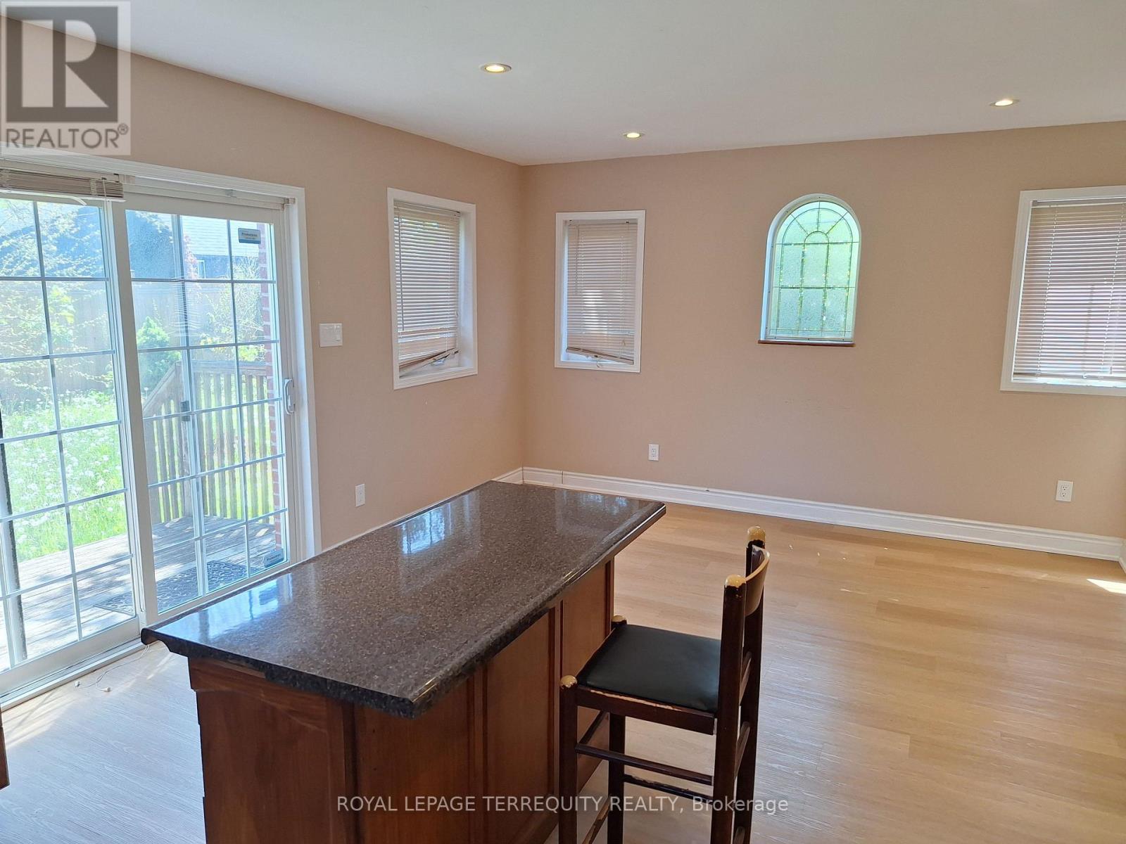 17 Compton Crescent, Toronto, Ontario  M3M 2C3 - Photo 3 - W13182192