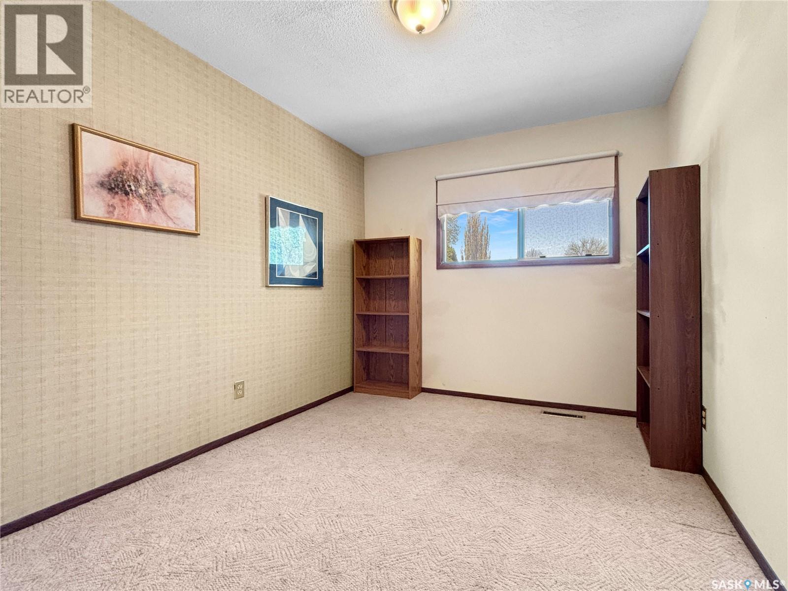 2140 37th Street W, Saskatoon, Saskatchewan  S7L 4E3 - Photo 13 - SK037276