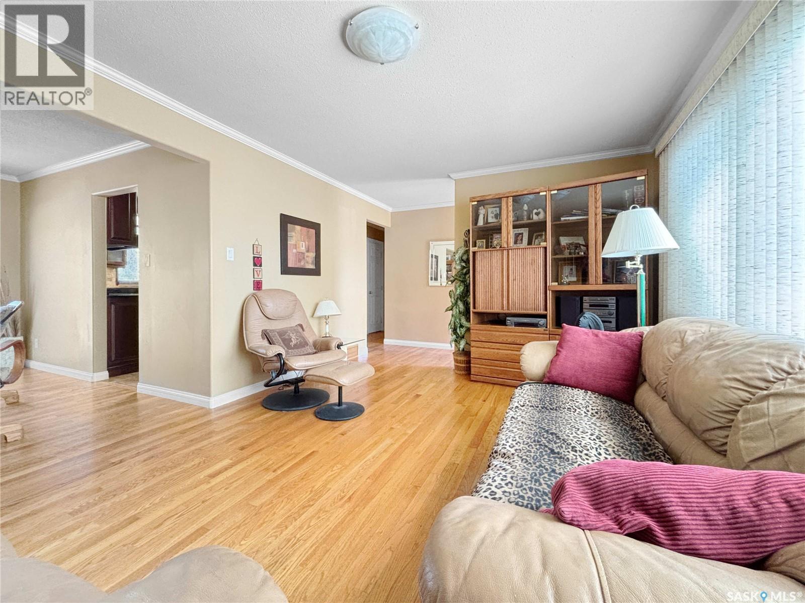 2140 37th Street W, Saskatoon, Saskatchewan  S7L 4E3 - Photo 4 - SK037276