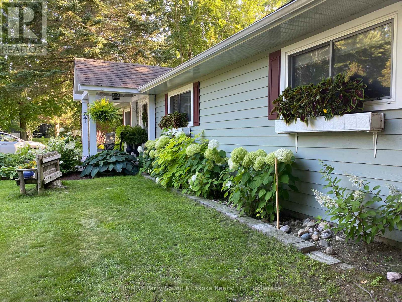 49 Maple Street, Seguin, Ontario  P0C 1J0 - Photo 6 - X12859382
