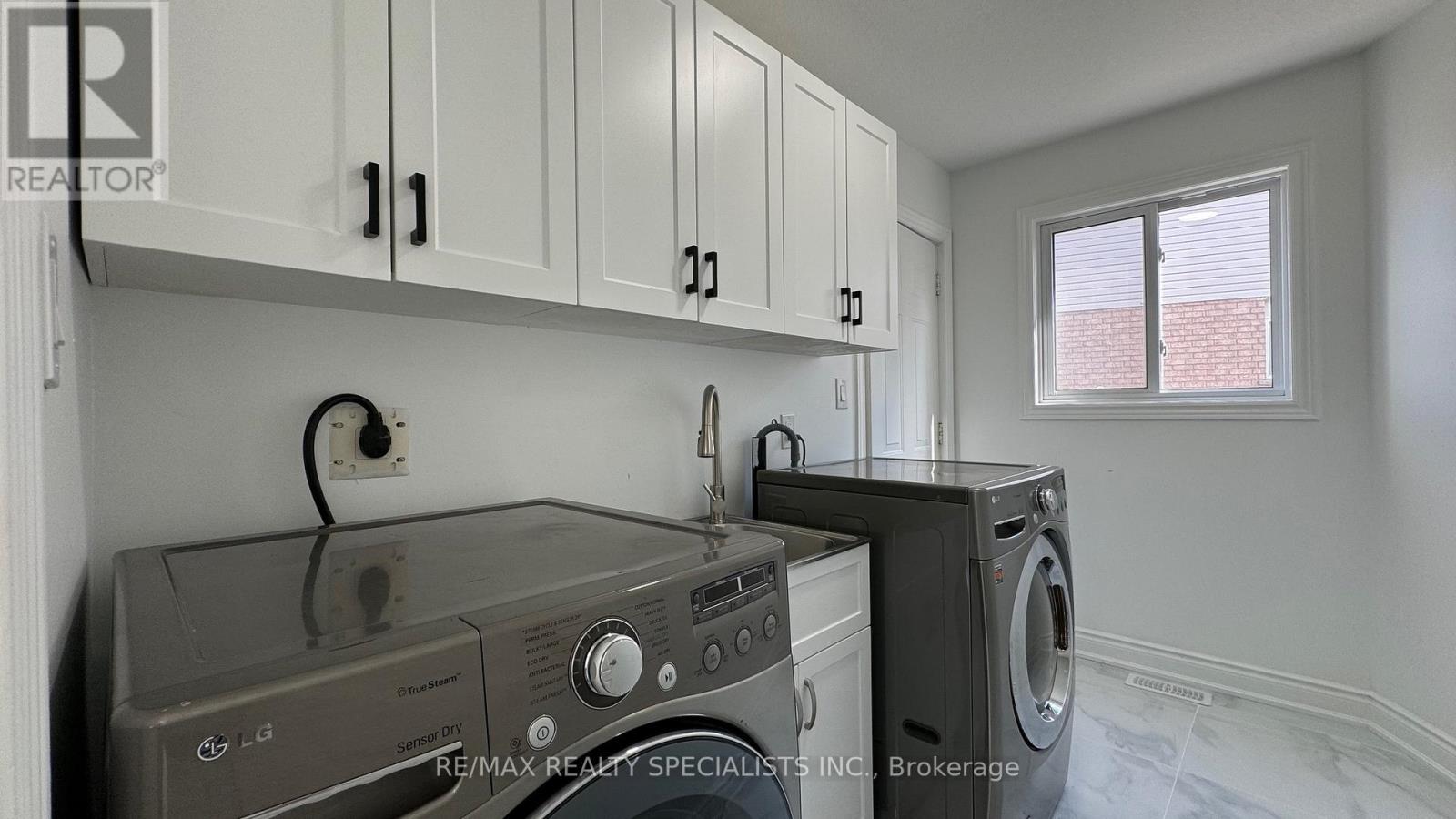 Upper Lvl - 505 Bridlewreath Court, Kitchener, Ontario N2E 3V6 - Photo 19 - X13181848