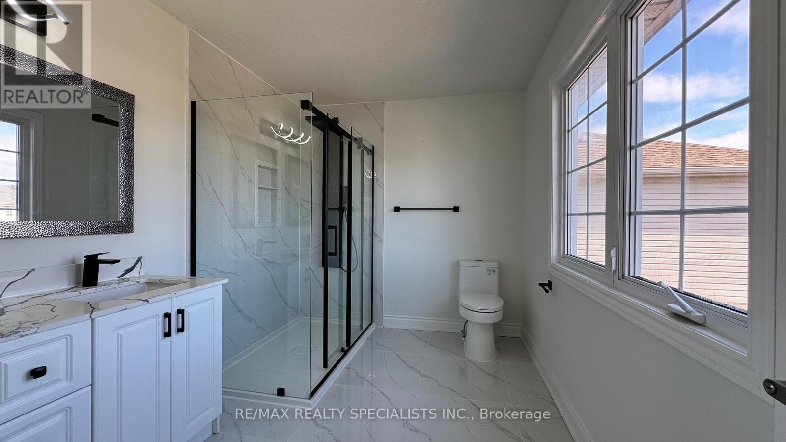 Upper Lvl - 505 Bridlewreath Court, Kitchener, Ontario N2E 3V6 - Photo 28 - X13181848