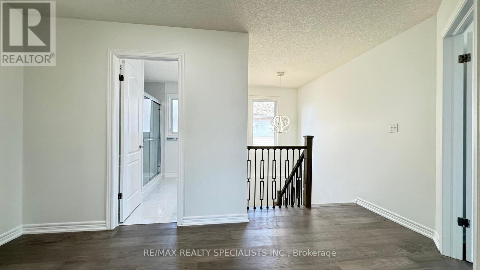 Upper Lvl - 505 Bridlewreath Court, Kitchener, Ontario N2E 3V6 - Photo 32 - X13181848