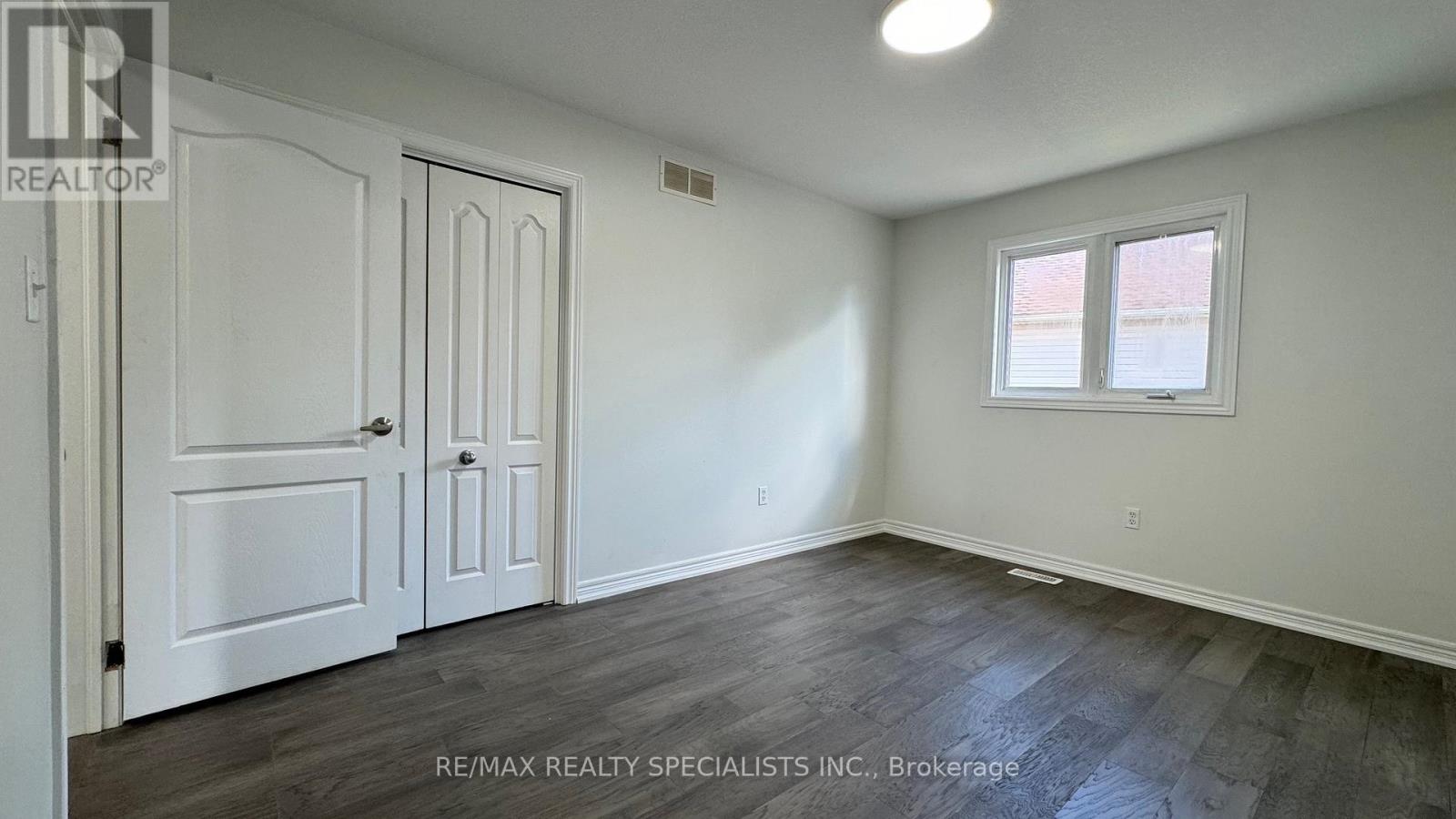 Upper Lvl - 505 Bridlewreath Court, Kitchener, Ontario N2E 3V6 - Photo 34 - X13181848