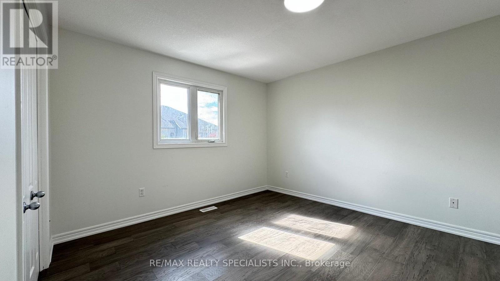 Upper Lvl - 505 Bridlewreath Court, Kitchener, Ontario N2E 3V6 - Photo 38 - X13181848